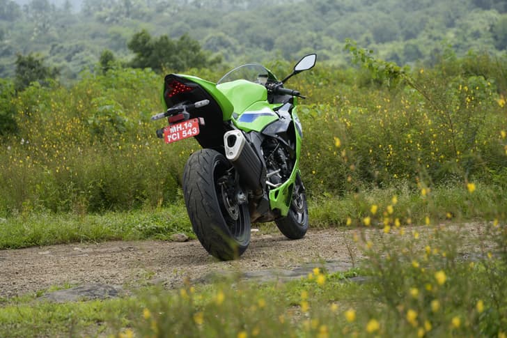 Kawasaki Ninja ZX-6R Rear Left Three Quarter Image – Ninja ZX-6R